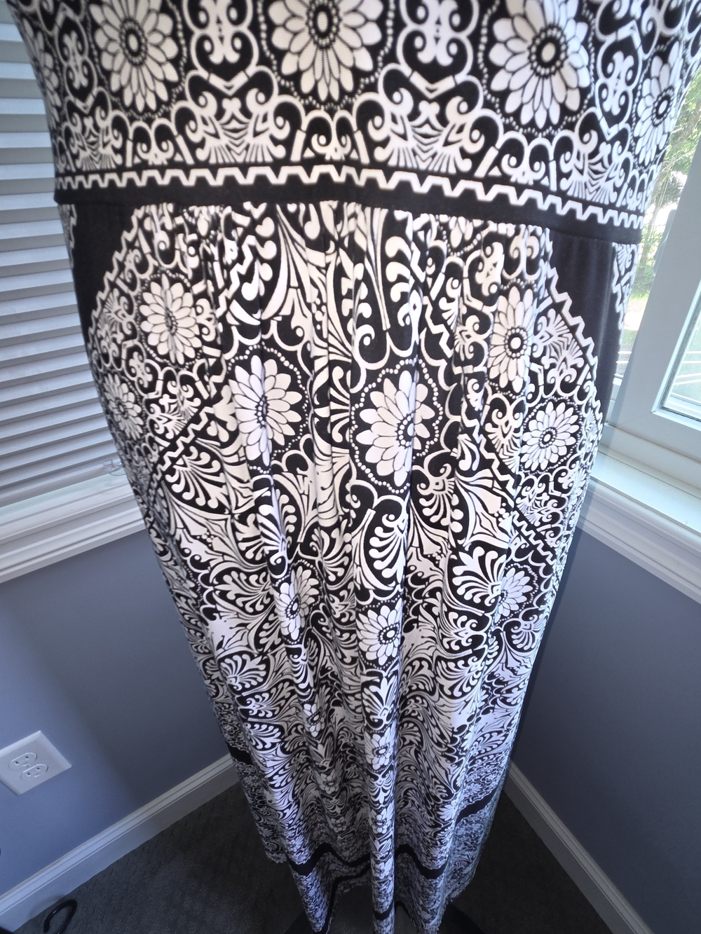 White House Black Market Black and White Paisley Halter Maxi Dress - Picture 4 of 5
